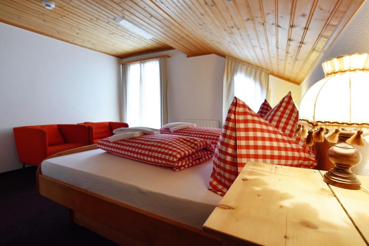 Alpina Lodge Bed & Breakfast Tschiertschen Zewnętrze zdjęcie